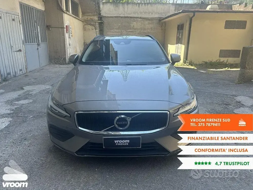 Usata Volvo V60 Business Edition 150 CV (110 kW) 2020 Gray Station wagon