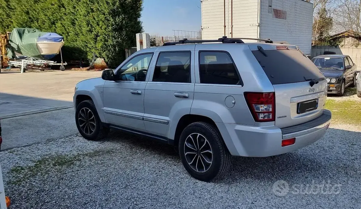Usata Jeep Cherokee 2006 Grigio SUV
