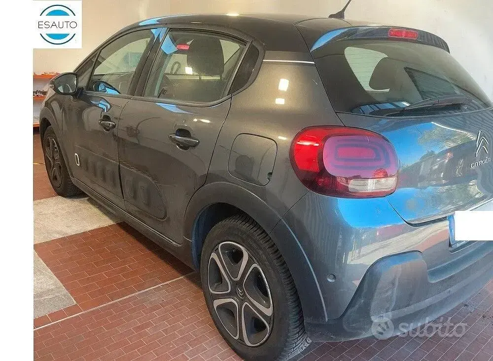 Usata Citroën C3 Shine 110 CV (80 kW) 2017 Grigio Berlina