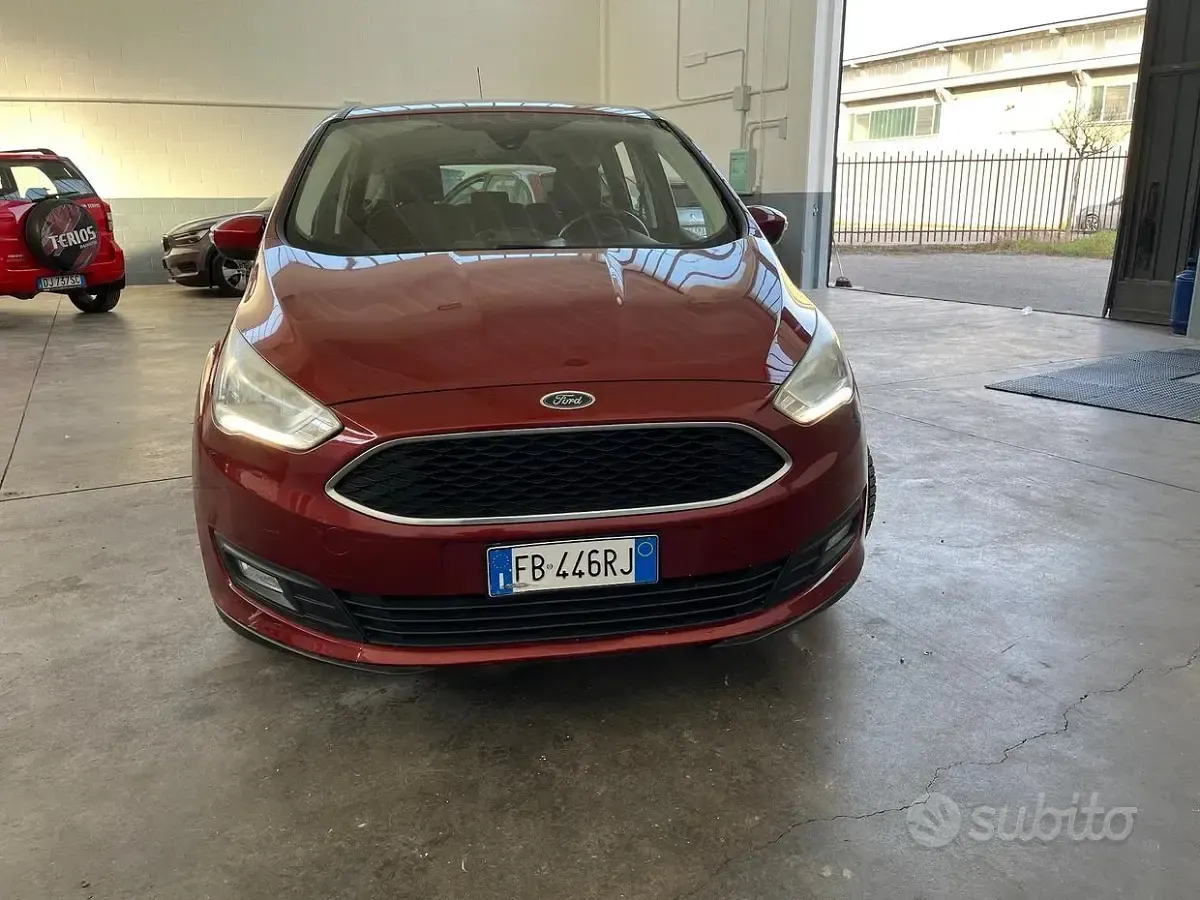 Usata Ford C-MAX Titanium 120 CV (88 kW) 2015 Rosso Monovolume