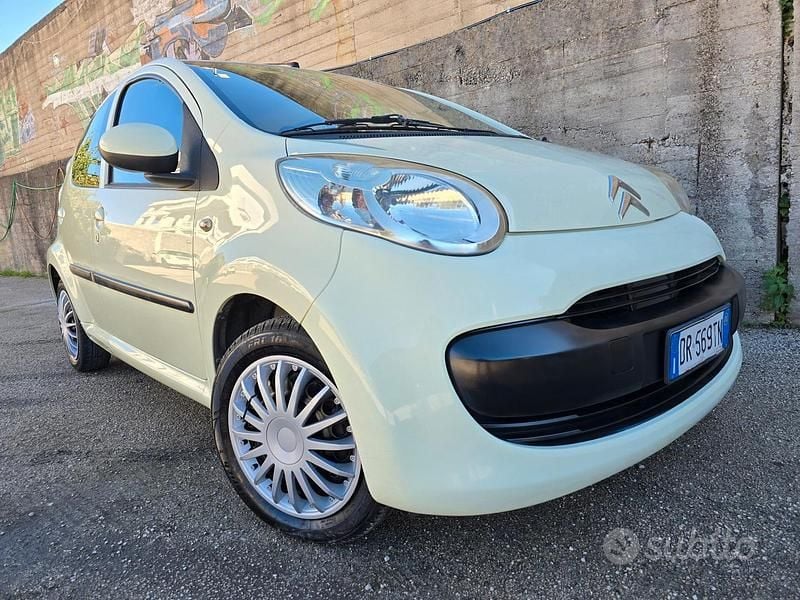 Giallo Usata 2008 Citroën C1 Due volumi | 3000 € (Buon prezzo) - Immagine 1/4