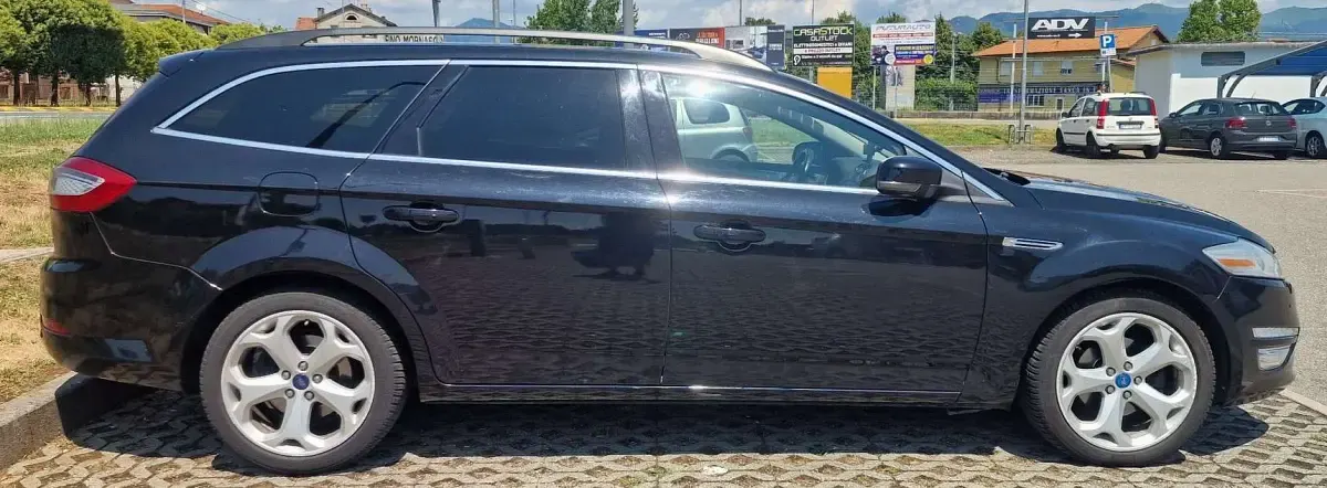 Usata Ford Mondeo Premium 163 CV (119 kW) 2010 Nero Station wagon