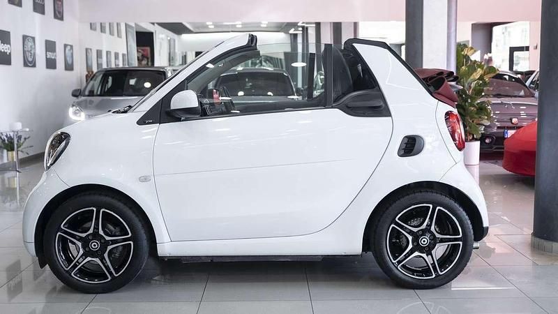Usata Smart ForTwo Cabrio Prime 90 CV (66 kW) 2017 Bianco perlato metallizzato Cabrio