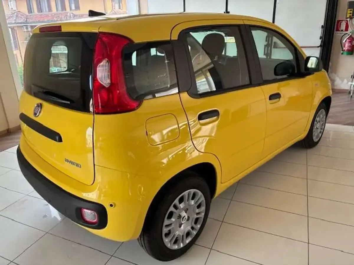 Nuova Fiat Panda Pop 65 CV (47 kW) 2026 Giallo sole Utilitaria