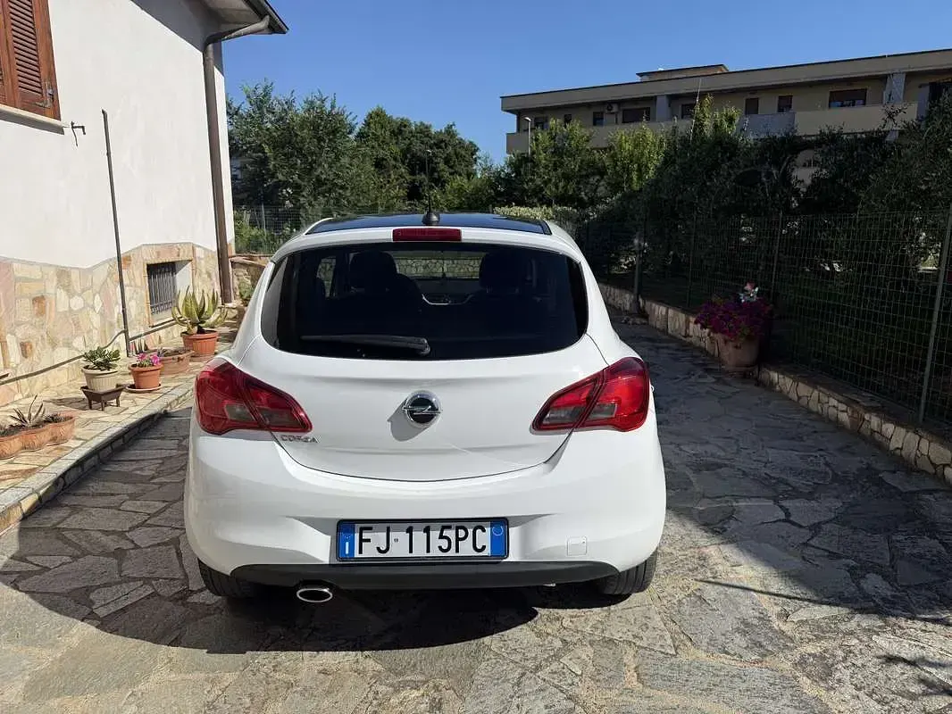 Usata Opel Corsa 90 CV (66 kW) 2017 Utilitaria