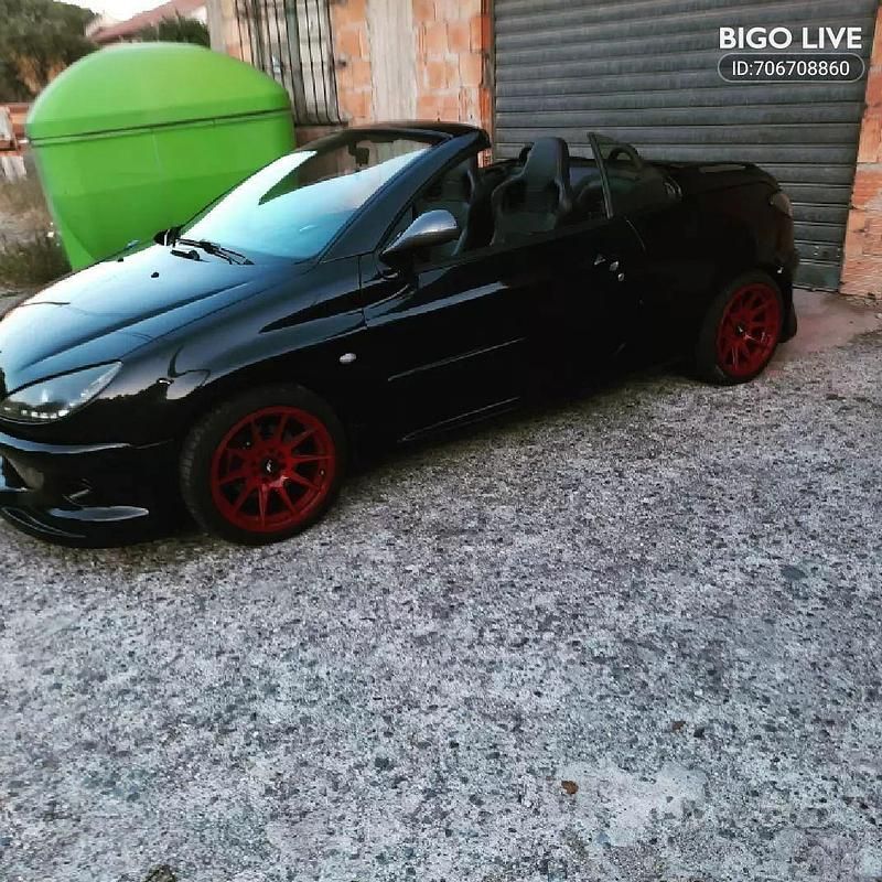 Usata Peugeot 206 CC 109 CV (80 kW) 2003 Nero Cabrio