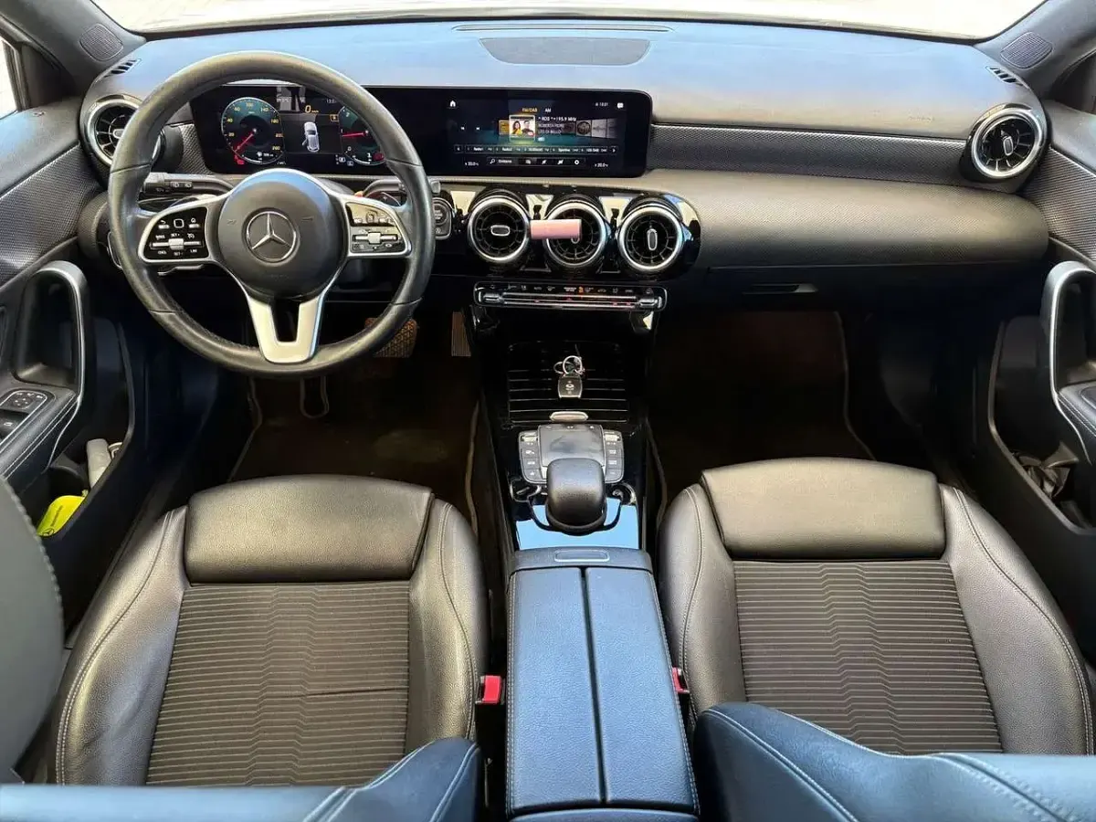Usata Mercedes A180 Business 116 CV (85 kW) 2021 Bianco Berlina