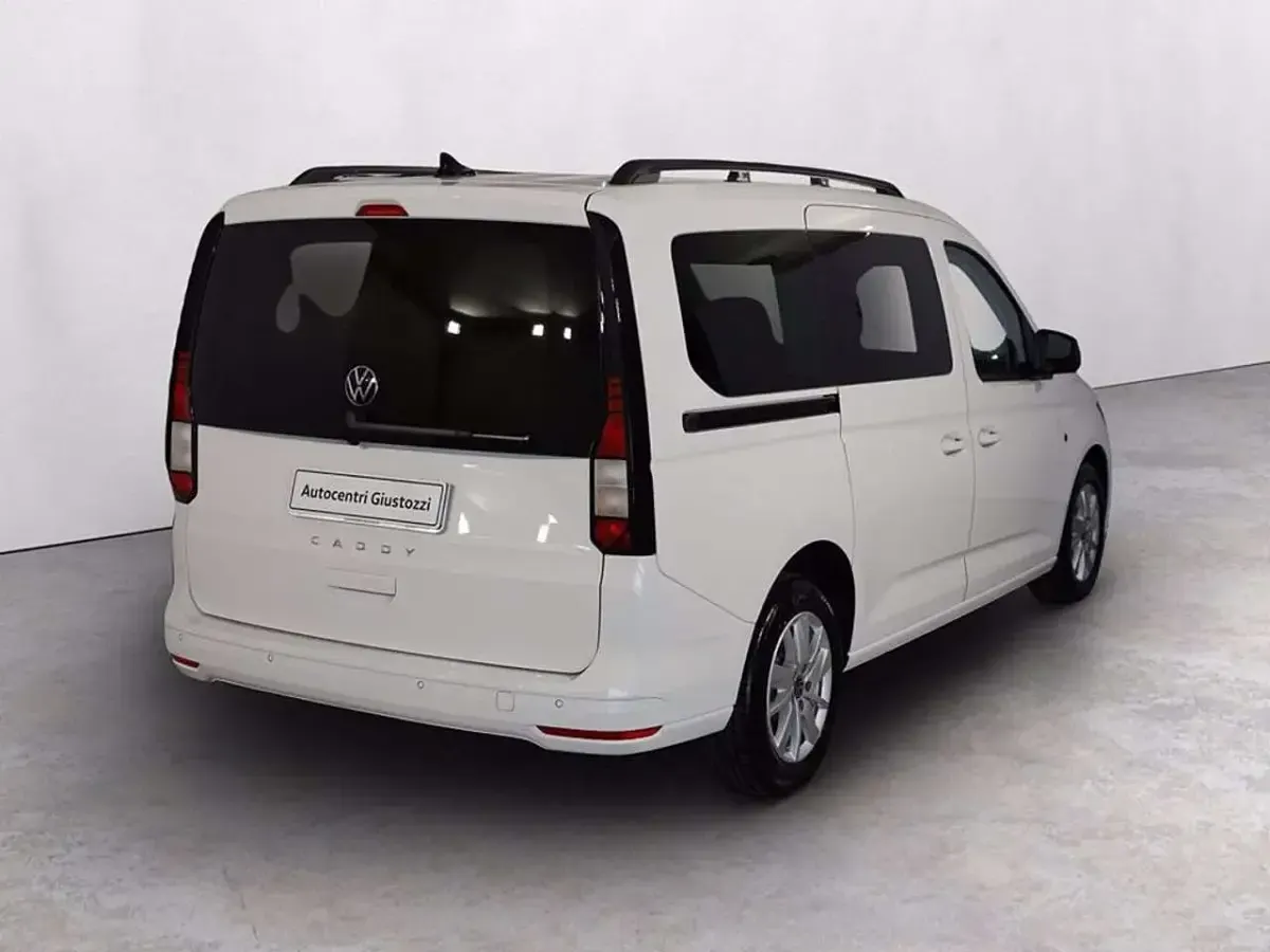 Nuova VW Caddy Maxi Life 122 CV (89 kW) 2026 Bianco candy Monovolume