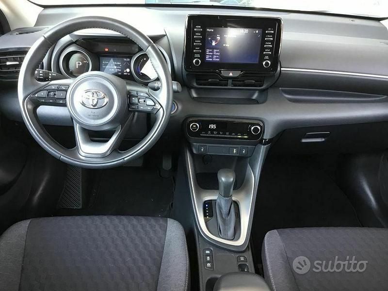 Usata Toyota Yaris 130 CV (95 kW) 2021 Nero Utilitaria