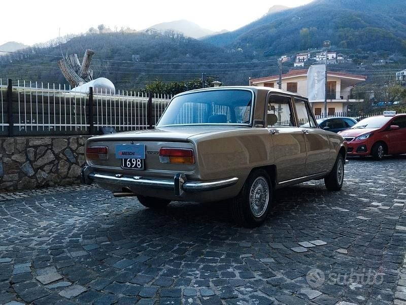 Usata Alfa Romeo 2000 131 CV (96 kW) 1970 Berlina