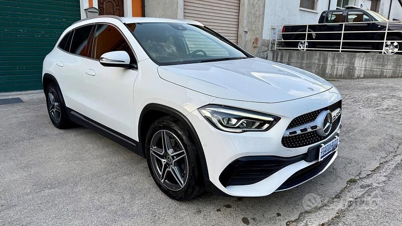 Usata Mercedes GLA200 Premium 150 CV (110 kW) 2021 Bianco SUV