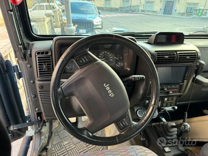 Usata Jeep Wrangler 1998 Grigio SUV