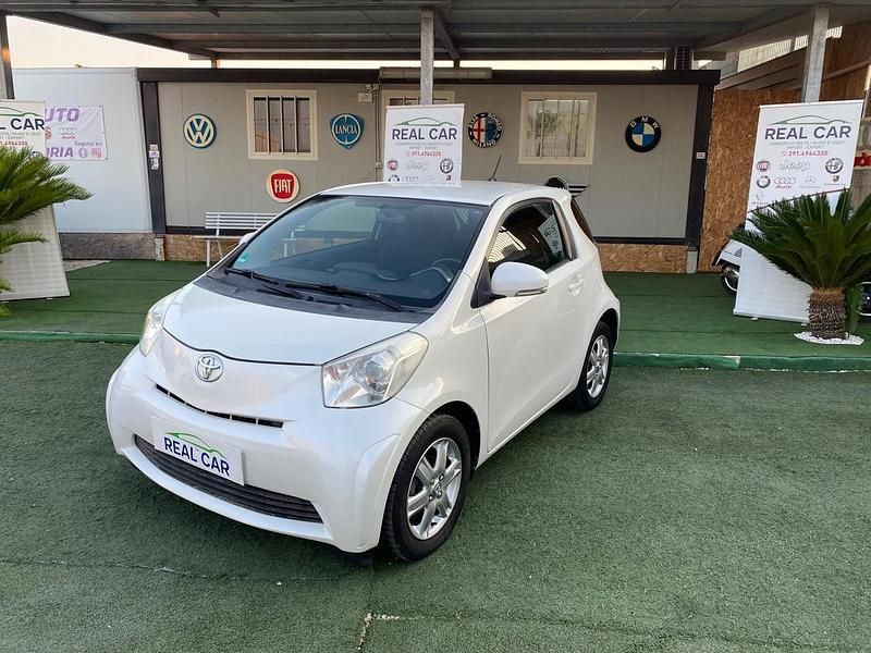 Blu Usata 2009 Toyota iQ Due volumi | 5999 € (Buon prezzo) - Immagine 1/4