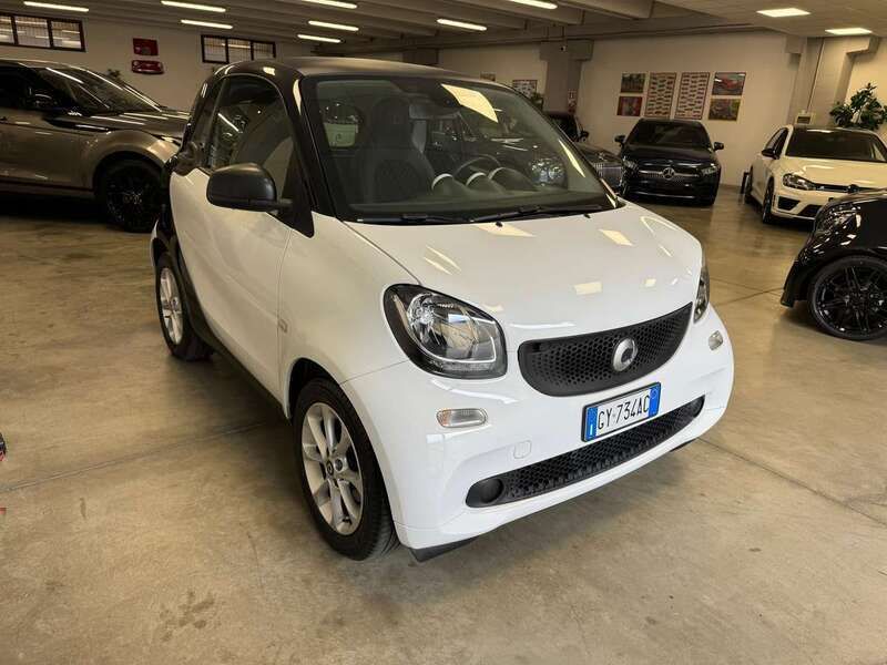 Other Usata 2016 Smart ForTwo Coupé Passion Due volumi | 13.500 € (Cara) - Immagine 1/4