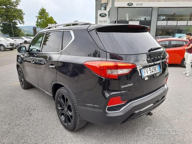 Usata SsangYong Rexton 181 CV (133 kW) 2019 Nero SUV
