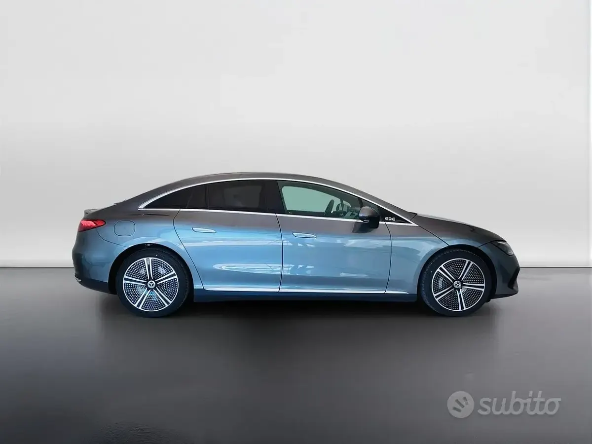 Usata Mercedes EQE350 Premium 135 kW (184 CV) 2026 Grigio selenite Berlina