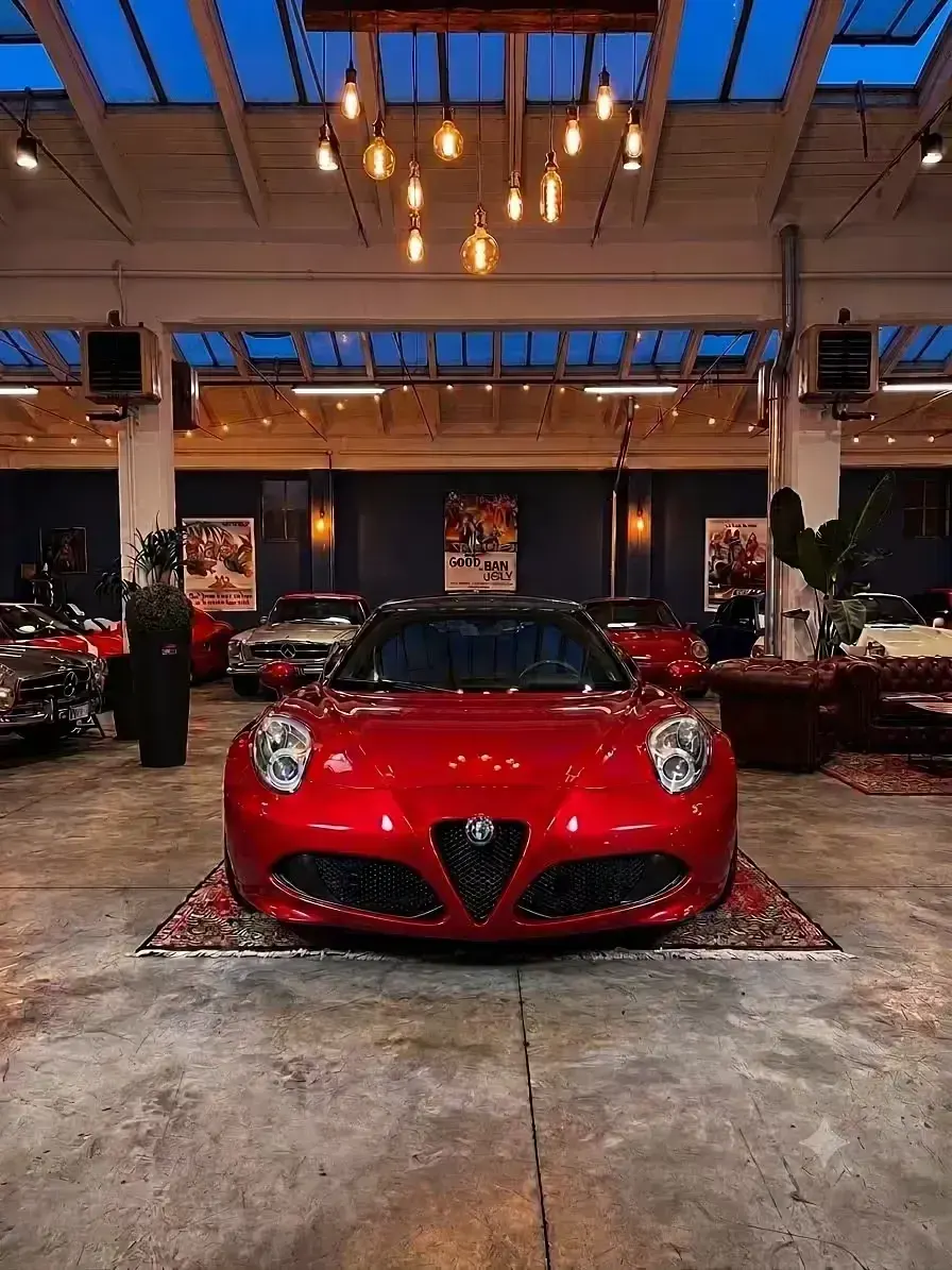 Usata Alfa Romeo 4C 240 CV (176 kW) 2016 Rosso Cabrio