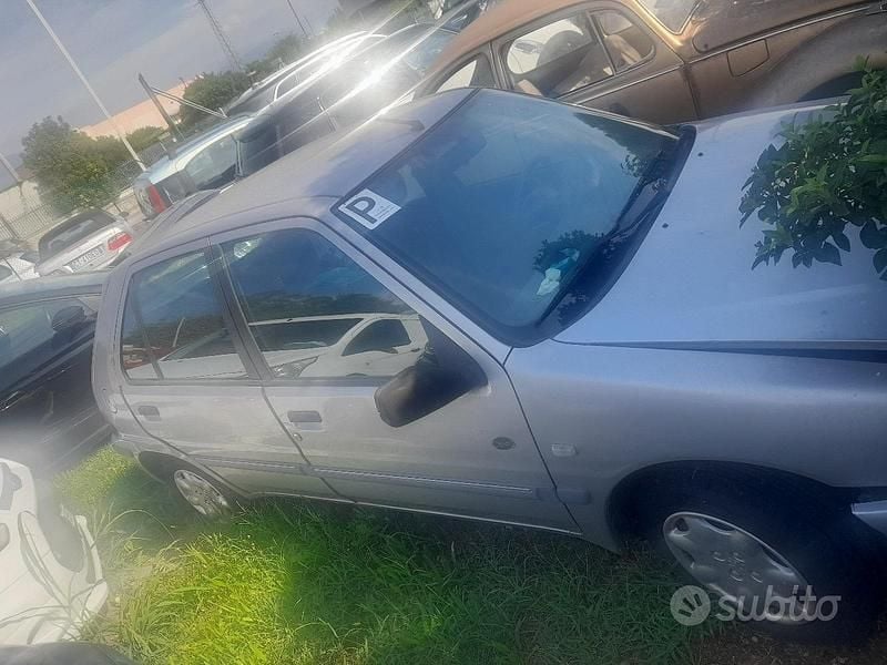 Usata Peugeot 106 60 CV (44 kW) 2000 Grigio Utilitaria