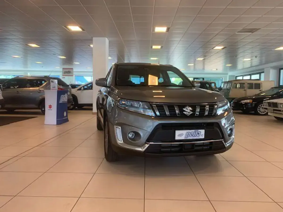 Usata Suzuki Vitara Cool 129 CV (94 kW) 2023 Grigio SUV