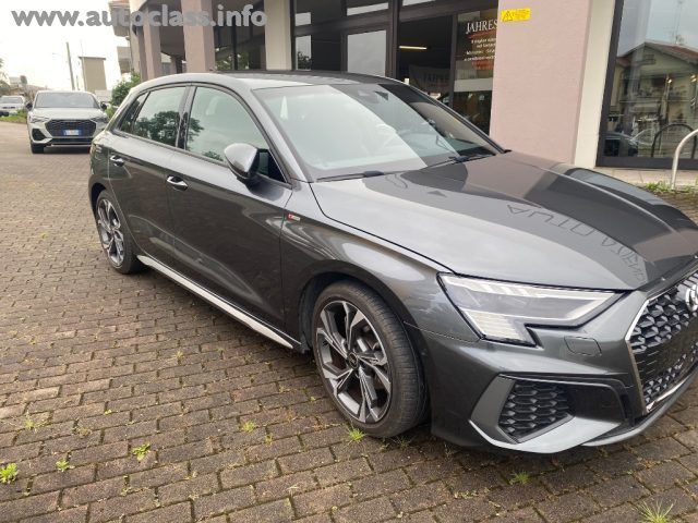 Usata Audi A3 S-Line 150 CV (110 kW) 2023 Grigio scuro Berlina
