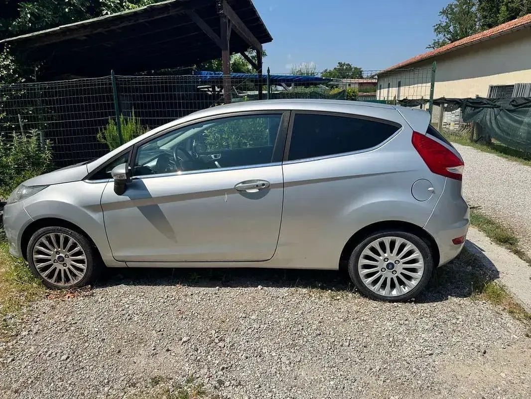 Usata Ford Fiesta Style 68 CV (50 kW) 2012 Utilitaria