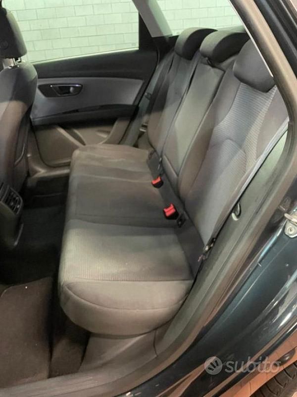 Usata Seat Leon ST Business 116 CV (85 kW) 2019 Blu Station wagon