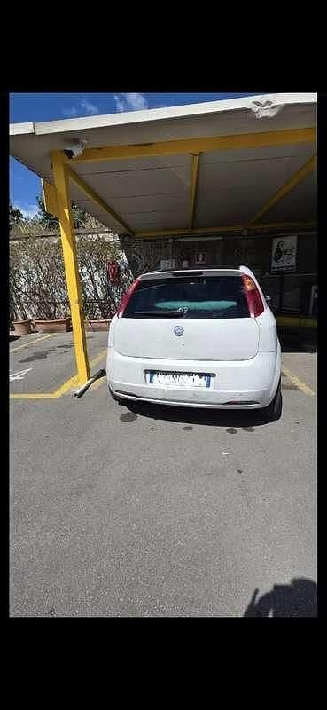 Usata Fiat Grande Punto Dynamic 90 CV (66 kW) 2008 Utilitaria