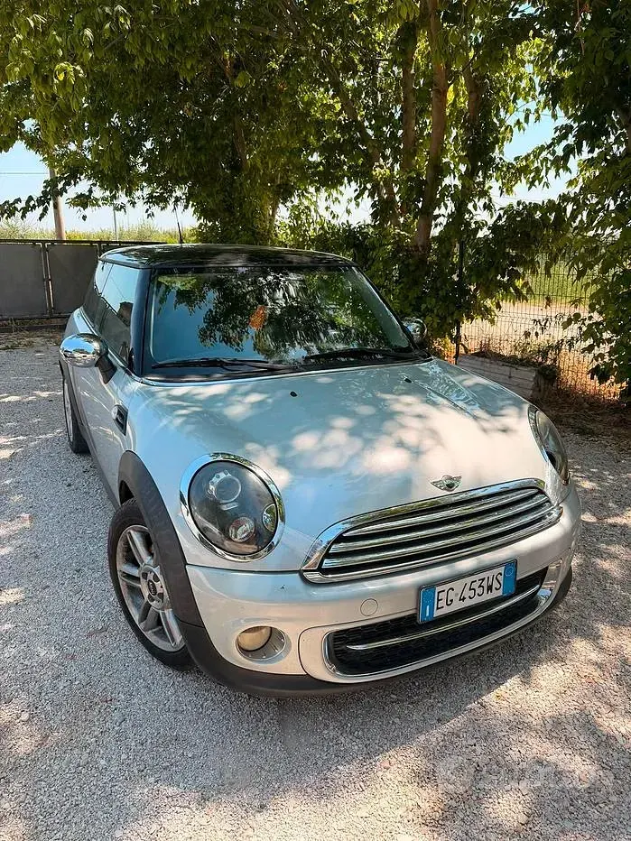Usata Mini Cooper D 111 CV (81 kW) 2011 Utilitaria