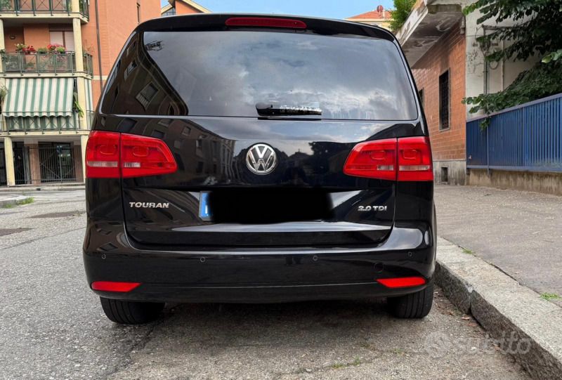 Usata VW Touran 140 CV (102 kW) 2012 Nero Monovolume