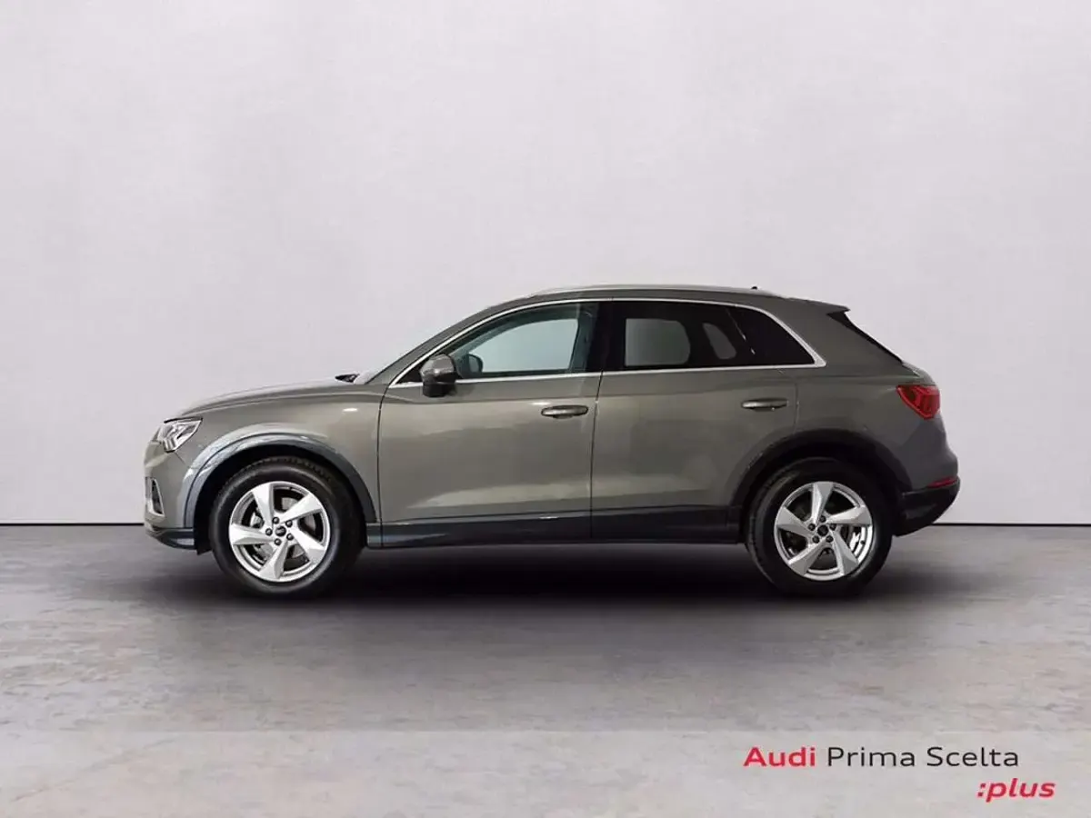 Usata Audi Q3 Advanced 150 CV (110 kW) 2023 Grigio chronos metallizzato SUV