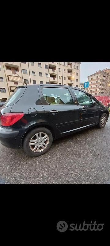 Usata Peugeot 307 88 CV (64 kW) 2004 Nero Utilitaria