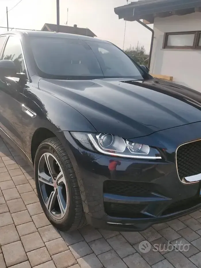 Usata Jaguar F-Pace 250 CV (183 kW) 2017 Blu SUV
