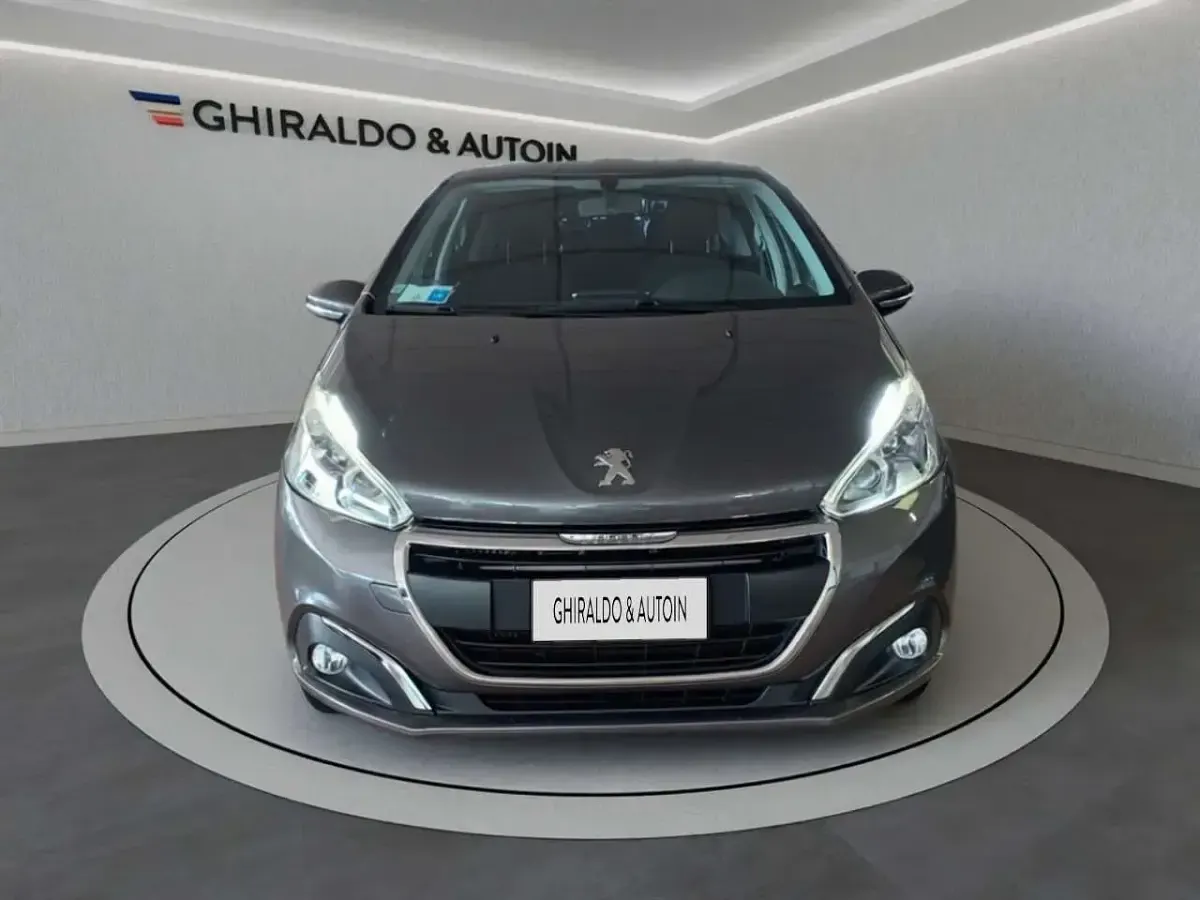 Usata Peugeot 208 Active 102 CV (75 kW) 2019 Grigio Utilitaria