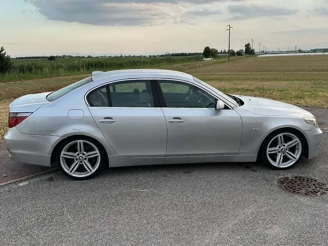 Usata BMW 530 Efficient Dynamics 218 CV (160 kW) 2005 Berlina