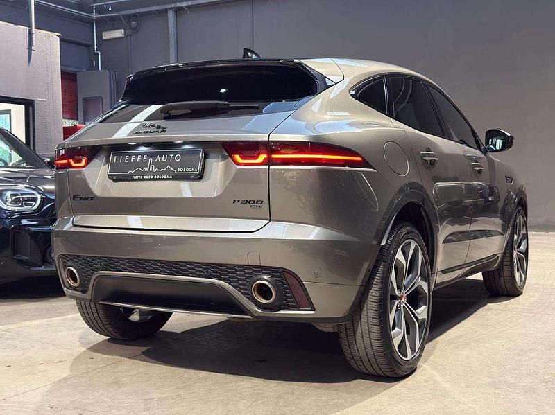 Usata Jaguar E-Pace R-Dynamic 300 CV (220 kW) 2019 Grigio SUV