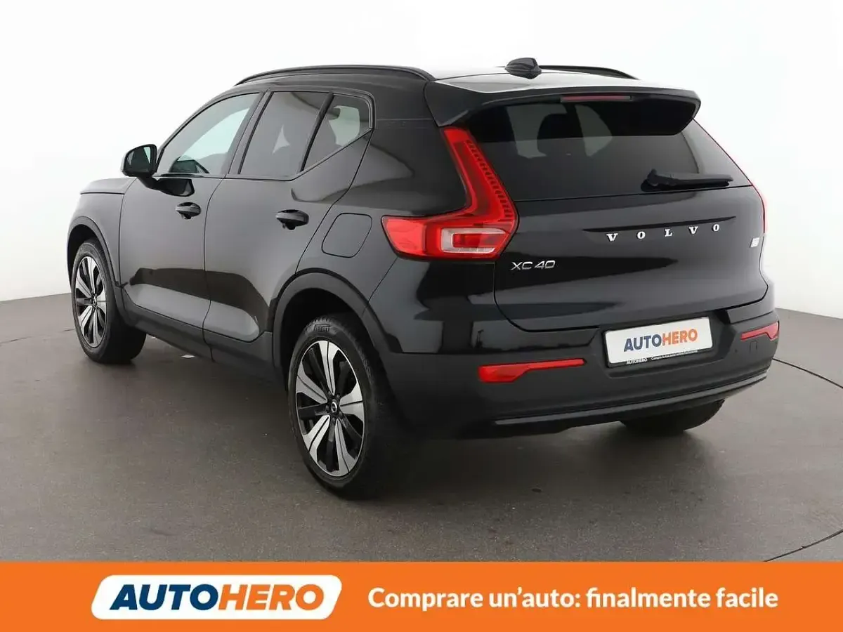 Usata Volvo XC40 Core 169 kW (231 CV) 2023 Nero SUV