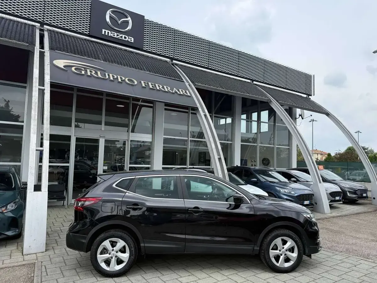 Usata Nissan Qashqai Acenta 110 CV (80 kW) 2019 Nero SUV
