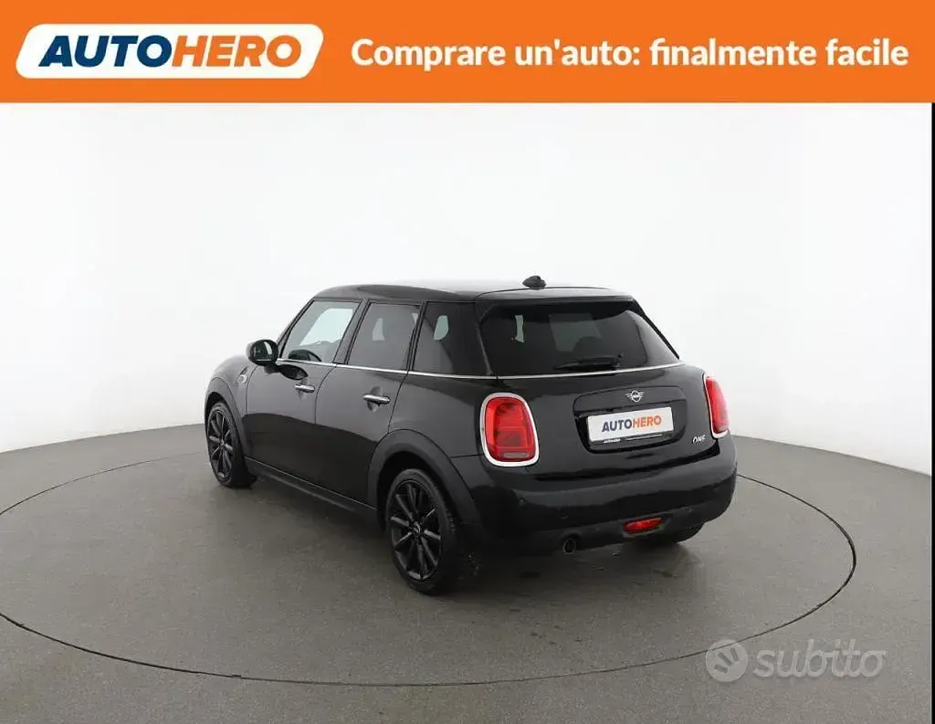Usata Mini ONE 75 CV (55 kW) 2019 Nero Utilitaria