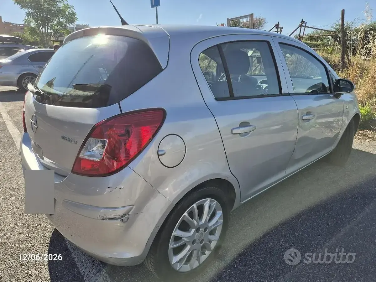 Usata Opel Corsa 75 CV (55 kW) 2009 Grigio Utilitaria