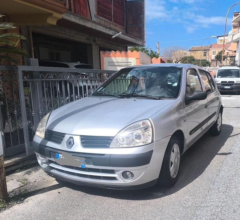Usata Renault Clio II 2005 Grigio Berlina