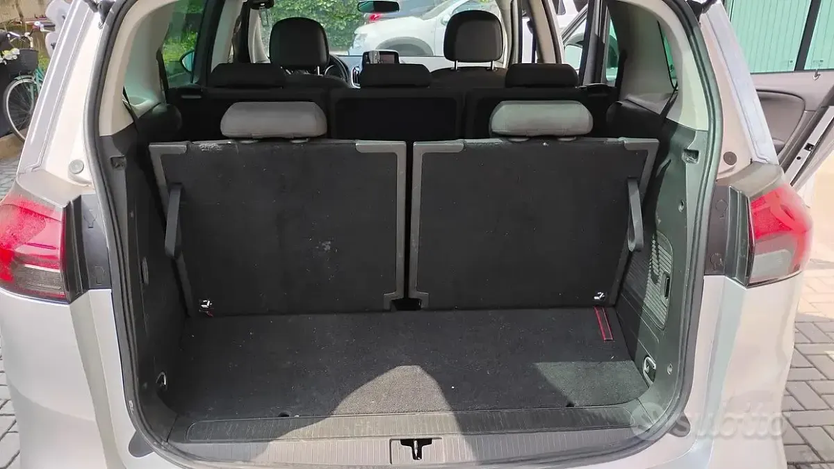 Usata Opel Zafira Tourer 150 CV (110 kW) 2015 Grigio Monovolume