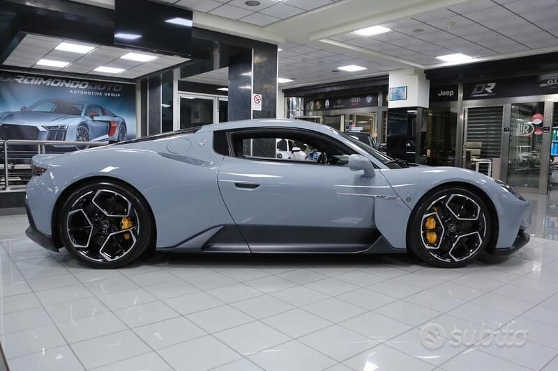 Usata Maserati MC20 630 CV (463 kW) 2023 Grigio incognito Coupé