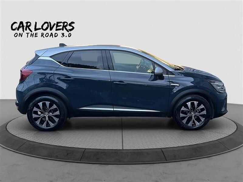 Begagnad Renault Captur Techno 145 HK (106 kW) 2023 Blå SUV