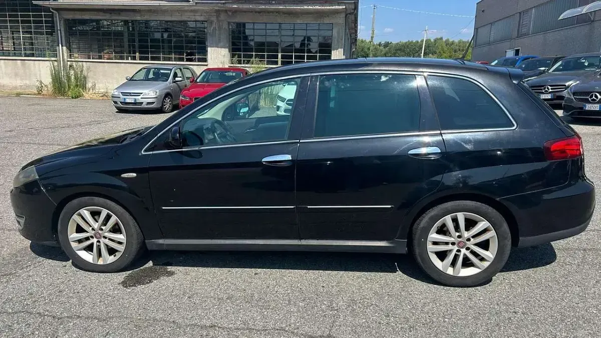 Usata Fiat Croma Dynamic 150 CV (110 kW) 2011 Nero Station wagon