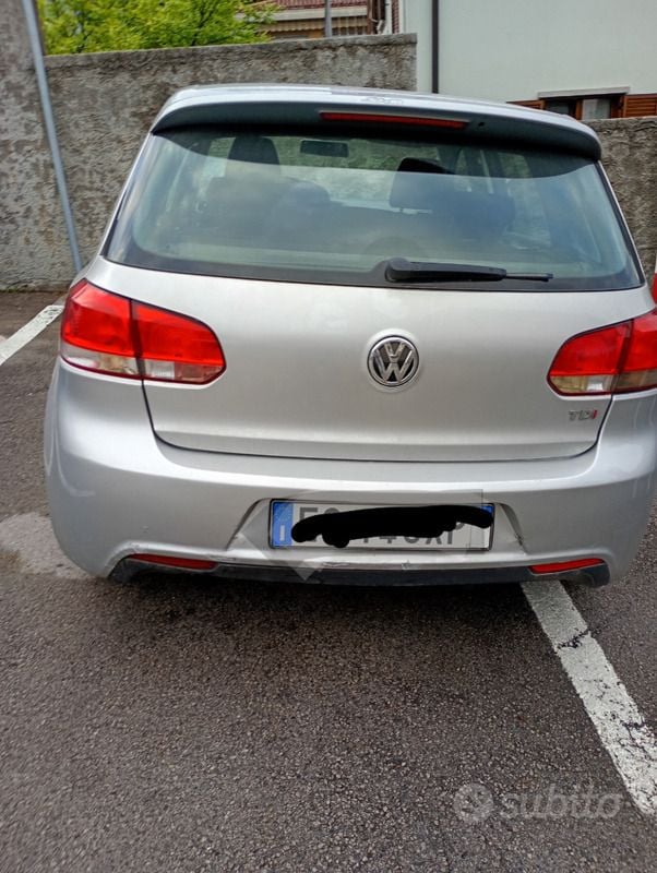 Usata VW Golf VI 105 CV (77 kW) 2011 Grigio Utilitaria