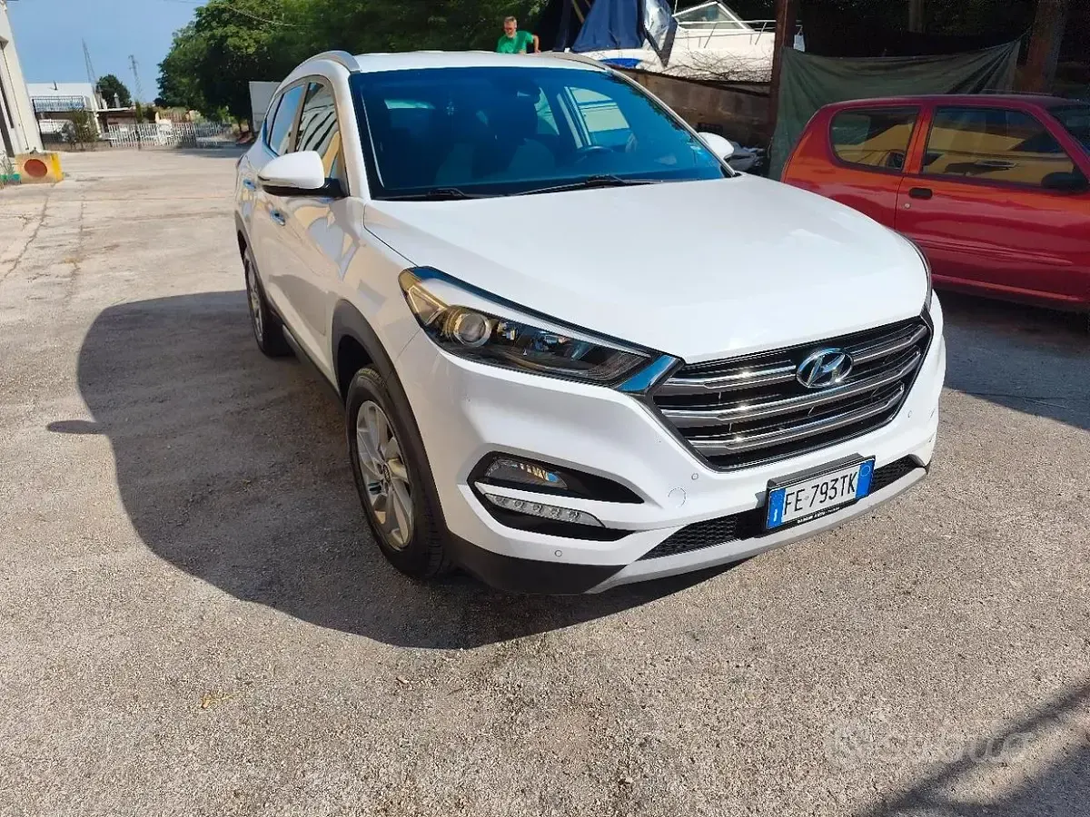 Usata Hyundai Tucson 116 CV (85 kW) 2016 Bianco SUV