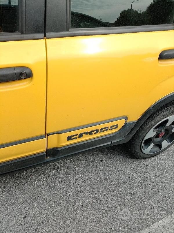Usata Fiat Panda Cross Cross 95 CV (69 kW) 2017 Giallo Utilitaria