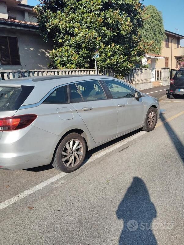 Usata Opel Astra 115 CV (84 kW) 2019 Grigio Station wagon