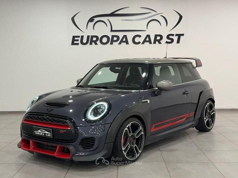 Usata Mini John Cooper Works 306 CV (225 kW) 2021 Grigio Utilitaria