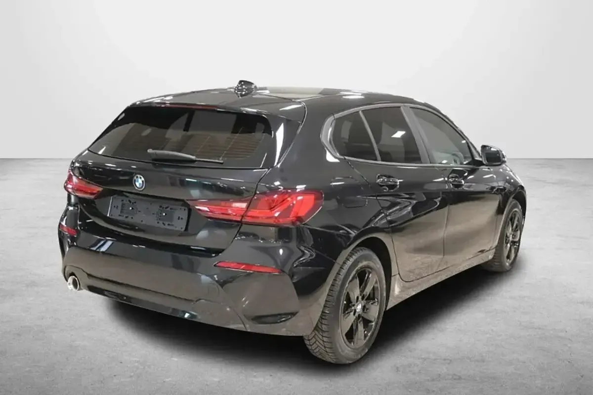 Usata BMW 116 Advantage 116 CV (85 kW) 2022 Nero Utilitaria